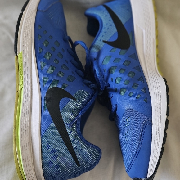 Nike Air Zoom Pegasus 31 Sz 7Y/Wmns 8  Hyper Cobalt 652925-400 Athletic Sneakers - Picture 6 of 6
